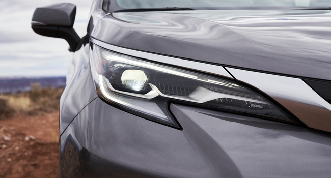 Toyota Sienna SE 2021