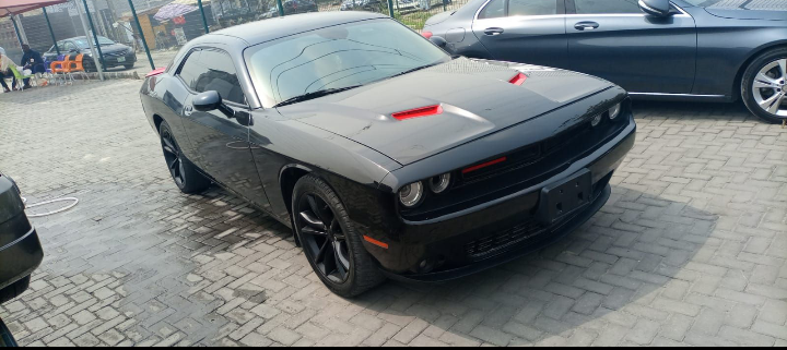 Dodge Challenger